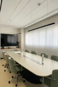 תאורה למשרד - מבחר גופי תאורה למשרדים